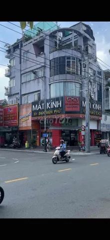 CHO THUÊ CĂ NHÀ GỐC 3 MẶT TIỀN DT 100m 4 LẦU