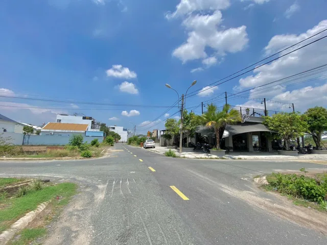 Đất thổ cư mặt tiền nhựa buôn bán kinh doanh trung tâm Thị Trấn Củ Chi TPHCM, DT: 10x20m.
