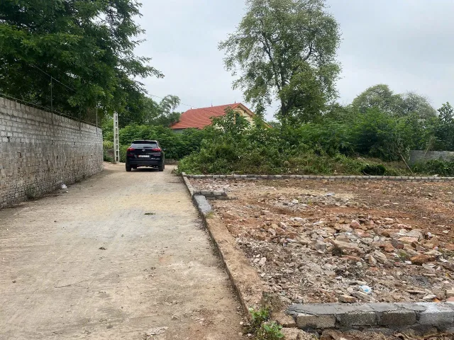 🍀🍀Xóm Nam - Đồng Việt - Yên Dũng 🔥🔥

 📍 Vị trí trung tâm của xã , bán kính 300m là trường học các cấp , uỷ ban , trạm y tế 
✅ 90m mặt tiền rộng, đất vuông vắn 
✅ Đường rộng ô tô tải chạy thông 
🏦 Giá chỉ 8xx triệu là sở hữu ngay .
☎️ 0983088192✈️✈️✈