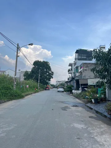 Bán đất KDC Samsung Village, Phú Hữu - 81m², đường 9m, giá chỉ 5,2 tỷ