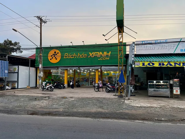 Cần ra nhanh chóng vị trí đất mặt tiền Kinh Doanh Dân, Cư đông đúc, đặt biệt cách VinComplaza Chơn Thành 3p di chuyển.