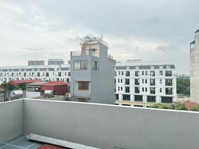 GIA QUẤT - 45M² - 5 TẦNG THANG MÁY - GẦN Ô TÔ - GIÁ 8 TỶ]