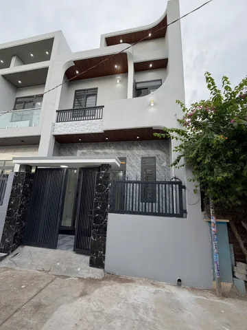 Bán nhà 1lầu 1trệt phường Bửu Hoà Đường Ô Tô Thông.Thổ Cư. Chỉ 2tỉ850triệu