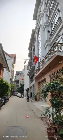 Bán Nhà Ngõ Ô Tô Thông Hoàng Quốc Việt 55m² - Mặt Tiền 4.2m Nở Hậu 4.5m - Ở và Kinh Doanh Tốt - 16 Tỷ