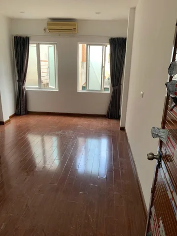 Cho thuê nhà nguyên căn Lương Sử C, Đống Đa, Hà Nội
Diện Tích: 30m x 4,5 tầng