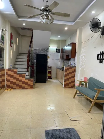 Cho thuê nhà ngõ 402 Mỹ Đình, Nam Từ Liêm 30M x 5T giá 11.5tr 50M RA Ô TÔ