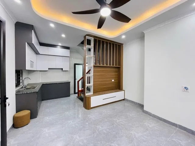 SIÊU PHẨM TRUNG TỰU – NHÀ MỚI Ở NGAY – GẦN Ô TÔ – NGÕ THÔNG – 35M² – 6,2 TỶ