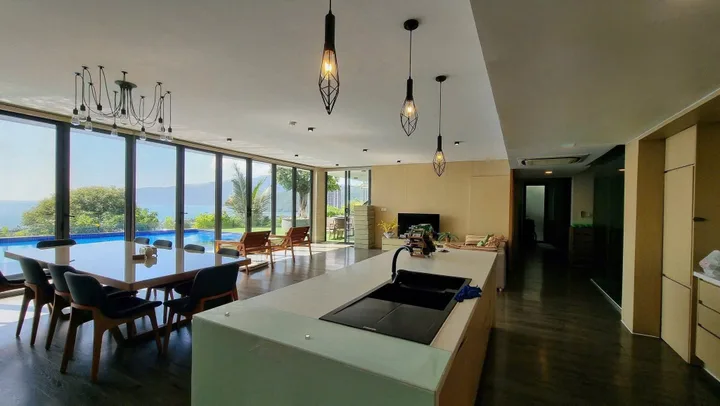 Bán  4 biệt thự Anh Nguyễn
B4: 75 tỷ
B8: 69,5 tỷ
B9: 71 tỷ
B11: 80 tỷ Ib 0559768577