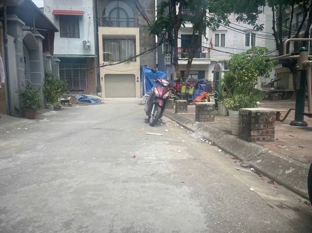 Bán đất Ngọc Thụy Long Biên 50m mặt tiền 5m hơn 10 tỷ