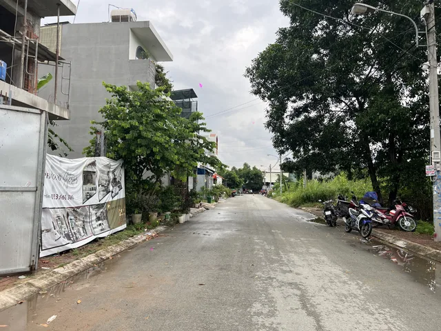 73m2 trục 10m kdc samsung village, Bưng Ông Thoàn, Phú Hữu, Quận 9, giá 5.15 tỷ.