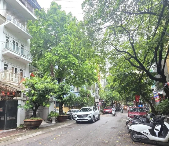 Cho thuê nhà NGHĨA ĐÔ, Hoàng Quốc Việt. 16 triệu/tháng. Cho thuê: Vừa ở vừa KD Onl, Văn Phòng, Shop Thời trang, Spa
