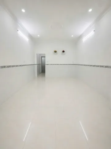 Hẻm xe tải - gần chợ Hiệp Thành. Nhà 4x11m Đường Lê Văn Khương, có 2PN 2WC, ban công. Giá 1,59 tỷ TL