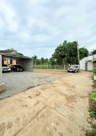 13triệu/m2 ĐẤT DÂN CẮT BÁN
📍Trung tâm phường Tây - diện tích 262m2 - ngang15
  Sổ hồng công chứng, ranh rào kiên cố,nhà xe trên đất rộng rãi...