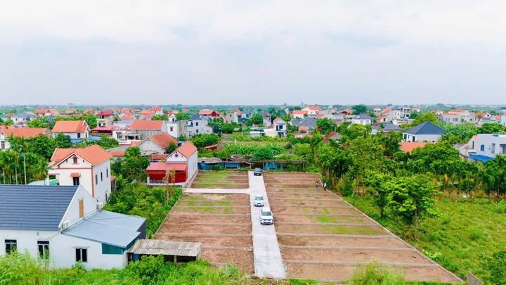 🎉 CHỈ TỪ 898 TRIỆU – SỞ HỮU NGAY ĐẤT SẴN SỔ HỒNG, CÔNG CHỨNG TRONG NGÀY

🔥 13 lô F0 chính chủ tại Trung tâm phường Triệu Việt Vương – Hưng Yên.

✨ Vị trí đắc địa – Dân cư đông đúc, hạ tầng phát triển.
✅ Cách KCN Trump KBC hơn 2km.
✅ Chỉ 30m tới KĐT 