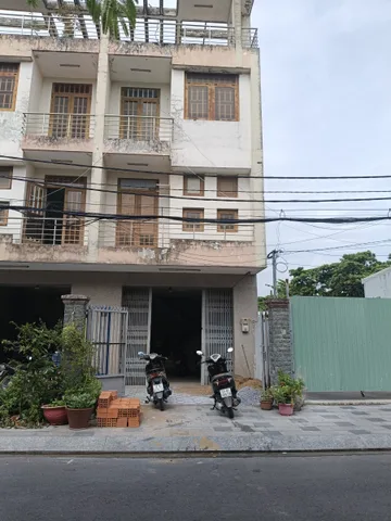 Nhà 1 trệt 2 lầu giá tốt khu vực Tân nhựt