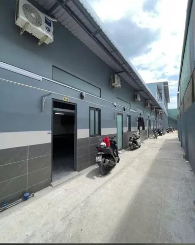 CỰC HIẾM!! CHỦ KẸT TIỀN BÁN GẤP DÃY TRỌ GẦN KCN BECAMEX GIÁ CHỈ 1 TỶ 750, CÓ NGUỒN THU SẴN, SỔ HỒNG RIÊNG