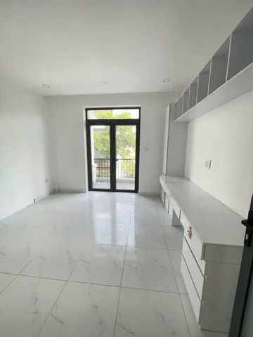 Bán nhà 3 tầng KDC Nam Khang - Long Trường Quận 9 giá chỉ 6ty400tr