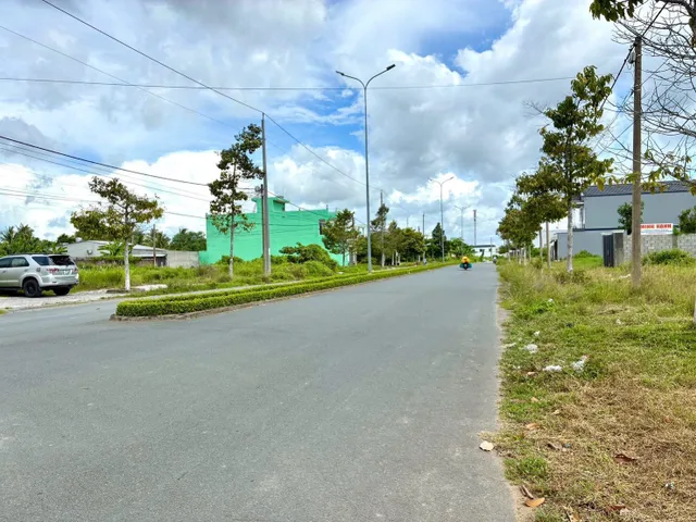 BÁN NHÀ MỚI HOÀN THIỆN - 1 TRỆT 1 LẦU TRỤC CHÍNH ĐƯỜNG SỐ 2 KDC MINH LINH, PHƯỜNG THANH ĐỨC, TỈNH VĨNH LONG
