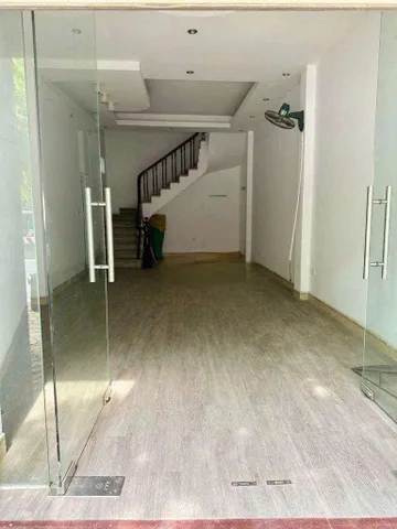 Cho Thuê Nhà Mặt Đường Lạc Long Quân 50M² 5 Tầng - Nội Thất CB - Ở, Kinh Doanh - Giá Thuê 23tr