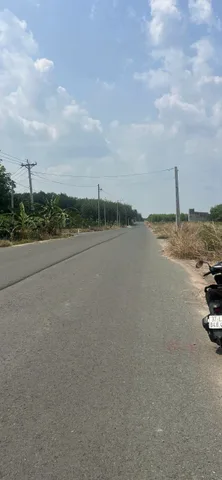bán lô đất thổ cư 400m2 có 100tc. minh long 250tr