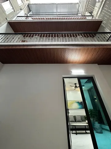 Nhà đẹp giá rẻ trung tâm Đống Đa, 33M*4T, MT 6m, ô tô gần nhà, tặng full nội thất, nhà mới vào ở luôn, nhỉnh 5 Tỷ