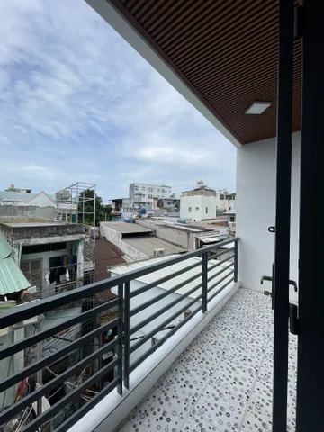 Nhà ngay khu bàu cát- tân bình-tphcm gần ngã tư bảy hiền.