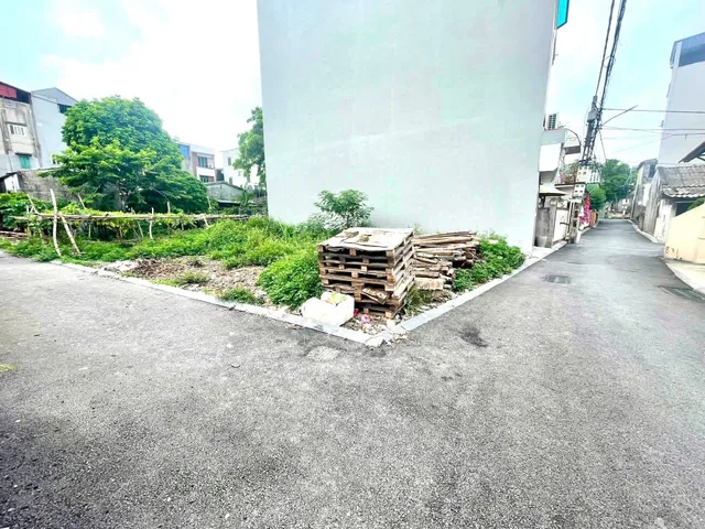 Lô góc mặt đường trục trính 1 tỷ 9 thổ cư 100m