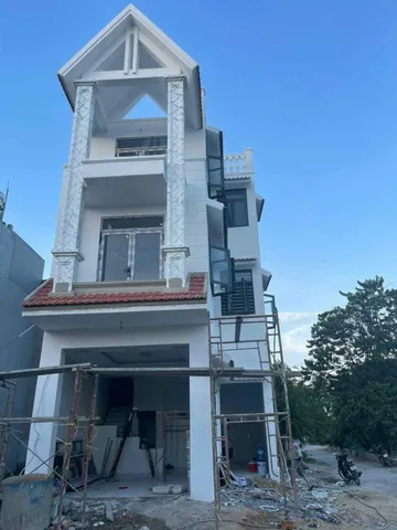 Nhà Đẹp Đường Nguyễn Hoàng Quận 2 giá 3ty6 TL