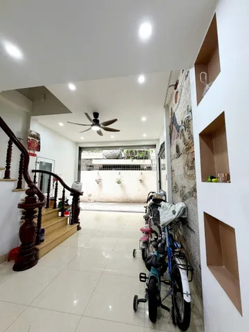 Cho Thuê Nhà Xuân La 38M² 4 Tầng 4 Ngủ - Full Nội Thất - Ô Tô Đỗ Cửa - Giá Thuê 15tr