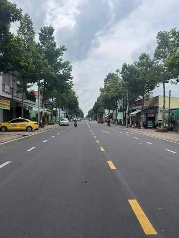 BÁN NỀN MẶT TIỀN ĐƯỜNG TRẦN ĐẠI NGHĨA, PHƯỜNG PHƯỚC HẬU, P4(CŨ), VĨNH LONG. KHU VỰC THUẬN TIỆN MUA BÁN KINH DOANH