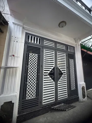 BÁN NHÀ TRỤC ĐƯỜNG T,ÊN L,ỮA  DTSD 72M SÁT MẶT TIỀN CHỈ 3 TỶ 85  (B92)