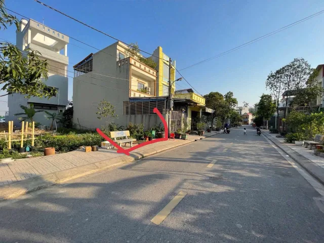 bán lô đất 100m2 ⛰️ Núi 2 bên cạnh Vlasta Văn Phú, l/h:076.231.9990 e Thúy 
vị trí tiềm năng đón sóng phát triển khu vực Thủy Nguyên.

✔️ Diện tích đẹp 100m2
✔️ Gần dự án Vlasta Văn Phú
✔️ Phù hợp đầu tư, xây ở lâu dài
✔️ Giá đầu tư cực tốt