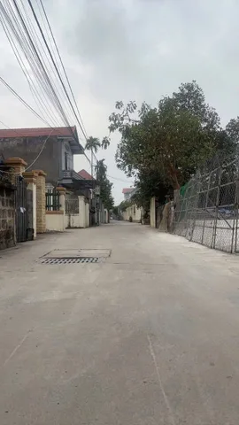 bán lô đất tại Thôn 7 Tân Dương - Thuỷ Nguyên - Hải phòng…l/h:076.231.9990 e Thúy 

✅ Vị trí trung tâm thủy nguyên , ngay cạnh nhà văn hóa thôn 7 …

🚘🚘 Đường to rộng hai oto tránh nhau , thông các ngả …

✅ Bán kính 500m đầy đủ tiện ích trường chợ, s