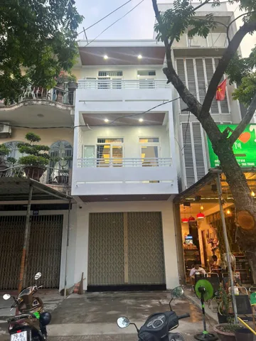 CHO THUÊ NHÀ KINH DOANH MẶT TIỀN ĐƯỜNG DÃ TƯỢNG. CẠNH CF HIGHLAND. VỊ TRÍ KINH DOANH. 20TR/THÁNG. LH 0905 800 366 - E Hiền