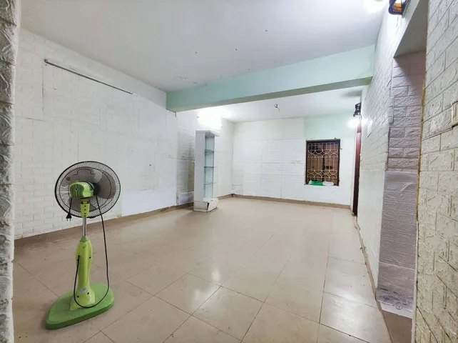 CHO THUÊ CĂN HỘ TẬP THỂ PHỐ VŨ NGỌC PHAN, ĐỐNG ĐA, Ô TÔ ĐỖ, 120M2 – 7.5 TRIỆU