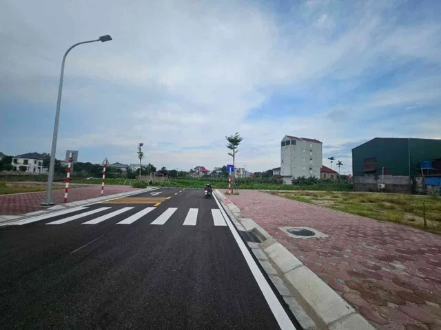 Bán Đất 90m2 có sẵn 90 m2 thổ cư giá 4.25 tỷ tại Đường Tỉnh 379 Xã Đông Tảo Huyện Khoái Châu Hưng Yên