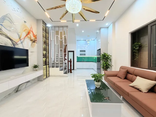 Bán Nhà riêng 45m2 có sẵn 38 m2 thổ cư giá 10.8 tỷ tại Đường Cầu Giấy Phường Quan Hoa Quận Cầu Giấy Hà Nội