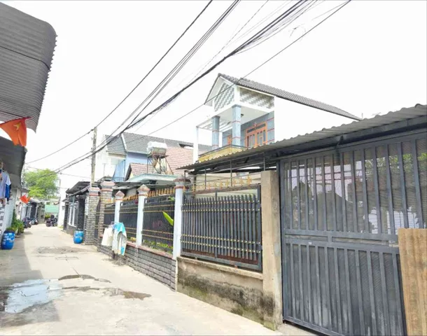 Bán Nhà riêng 160m2 có sẵn 160 m2 thổ cư giá 4.6 tỷ tại Đường Bùi Thị Xuân Phường Tân Đông Hiệp Thành phố Dĩ An Bình Dương
