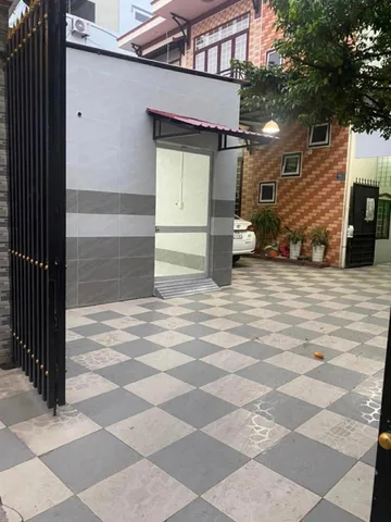 NHÀ TRỆT LẦU VÀ 50 PHÒNG TRỌ ĐƯỜNG NGUYỄN VIỆT HỒNG