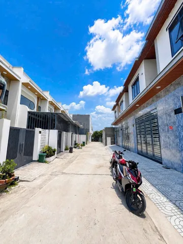 🔥nhà lầu ngay UBND phường NGAY TRUNG TÂM