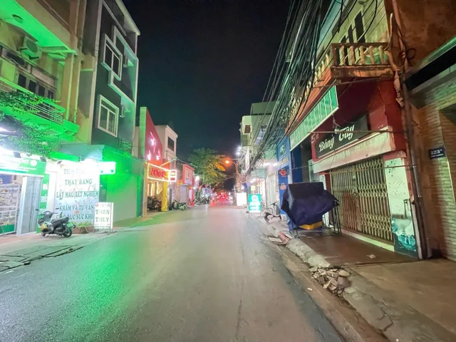 Bán đất mắt phố Chợ Hàng kinh doanh - kiếm tiền thật nhanh, 78m2 tặng nhà, hơn 10 tỷ