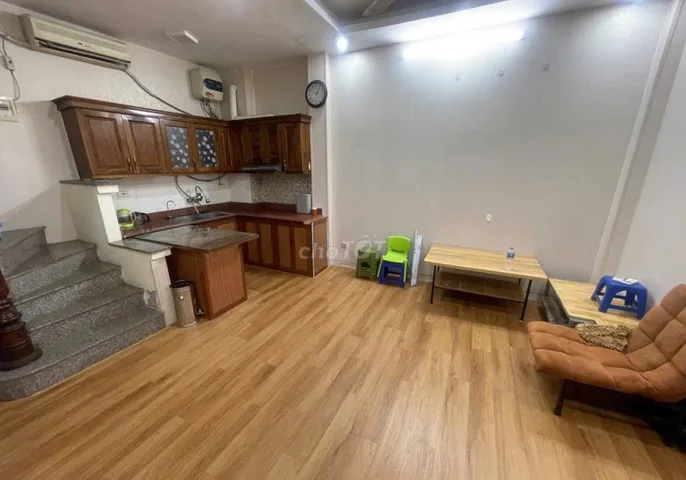 Cho thuê Nhà Ngõ 420 đường Khương đình  30M² 5 Tầng 2 Ngủ - Nội Thất CB - Giá Thuê 11tr