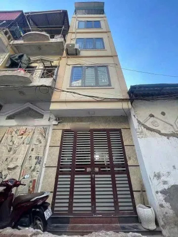 Cho thuê Nhà riêng tại Đường Mạc Thị Bưởi - Hai Bà Trưng 30M² 5 Tầng 3 Ngủ - Full Nội Thất - 1 Nhà Ra Phố - Giá Thuê 14tr - Nhận Nhà Ngay