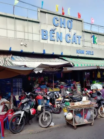 Bán Đất 200m2 có sẵn 100 m2 thổ cư giá 700 triệu tại Đường Dj10 - Đường Loại 4 Phường Mỹ Phước Thị xã Bến Cát Bình Dương