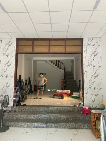 Bán nhà ngay chợ Cây Xoài số 206 Lê Văn Thịnh Quận 2 ngang 5,3m sàn 272,7m2, có hđ thuê