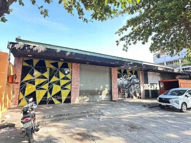 Cho thuê mặt bằng 625m2 Nguyễn Tất Thành
