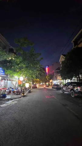 GÓC 2 MTKD  VỈA HÈ 3M - KD NGÀY ĐÊM NÚT GIAO THẠCH LAM - THOẠI NGỌC HẦU