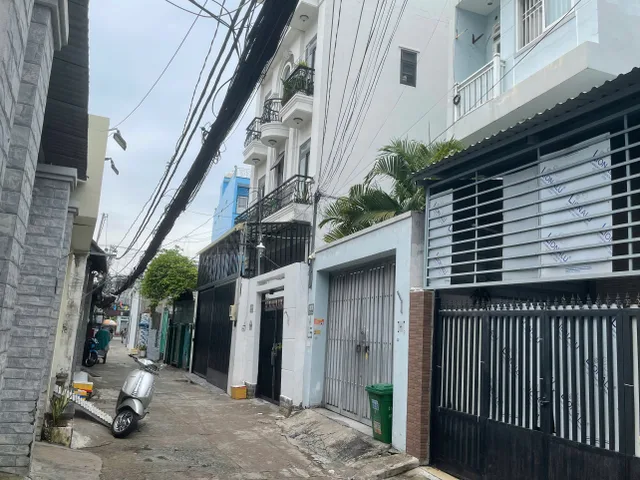 Bán Nhà riêng 120m2 có sẵn 120 m2 thổ cư giá 12 tỷ tại - Chọn - Phường Bình Thuận Quận 7 TP. Hồ Chí Minh
