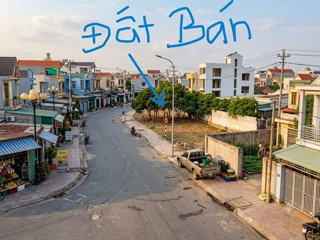 BÁN ĐẤT QUẤT LÂM, NGAY TRỤC CHÍNH ĐƯỜNG TỚI BIỂN, KINH DOANH SẦM UẤT, PHÙ HỢP ĐẦU TƯ KS, NH