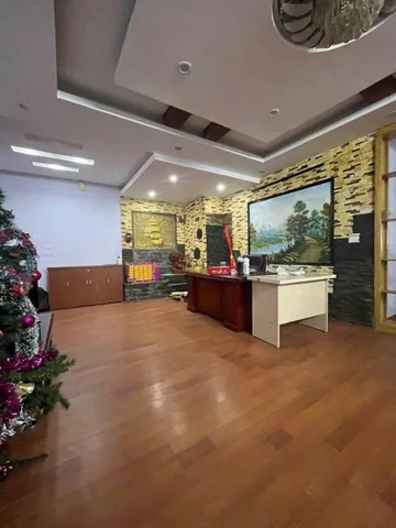 Cho thuê Nhà Mặt Phố Hoàng Sâm - Cầu Giấy 53M² 4 Tầng 4 Ngủ - Nội Thất CB - Ở, Kinh Doanh - Giá Thuê 23tr